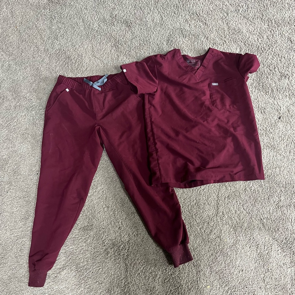 Like new figs mens size s